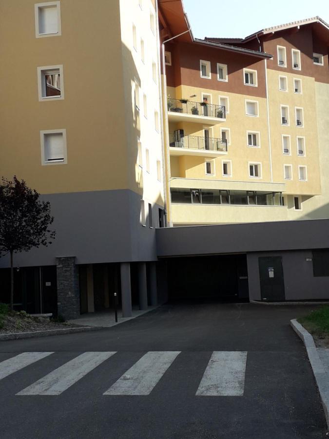 Les Campanules Apartment Бур-Сен-Морис Екстериор снимка